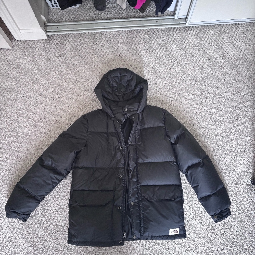THE NORTH FACE PUFFER JACKET